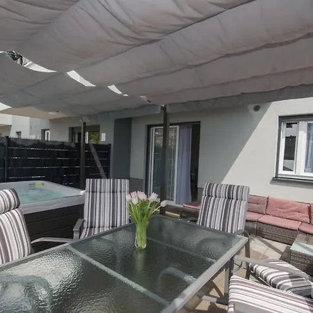 Apartment With Parking Space - 22015