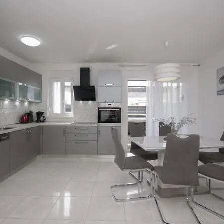 With Parking Space - 22015 Apartment *