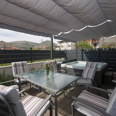 Apartment With Parking Space - 22015 *